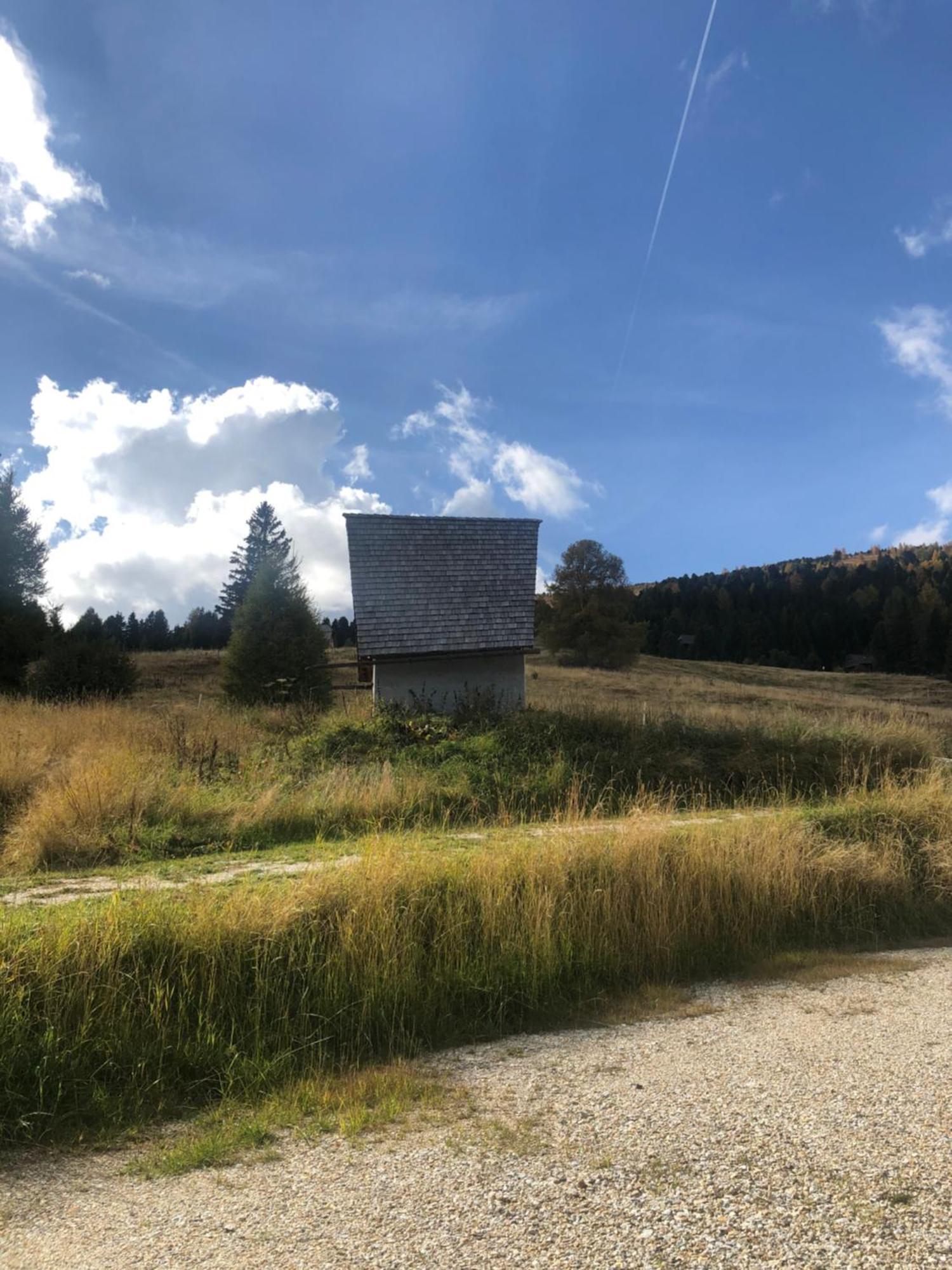Almidylle Sabathy Obdach Quarto foto